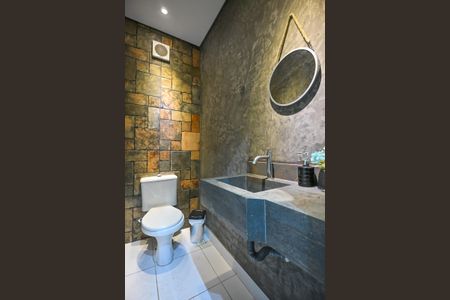 Lavabo 1 de casa para alugar com 3 quartos, 407m² em Parque Monte Alegre, Taboão da Serra
