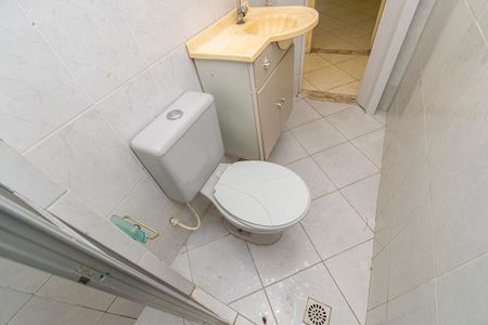 Casa para alugar com 60m², 2 quartos e 1 vaga Casa para alugar com 60m², 2 quartos e 1 vagaBanheiro 1