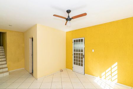 Sala de casa para alugar com 2 quartos, 60m² em Vila da Penha, Rio de Janeiro