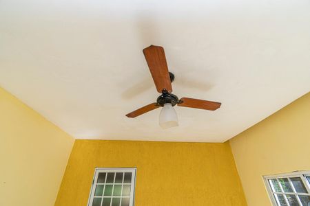 Casa para alugar com 60m², 2 quartos e 1 vaga Casa para alugar com 60m², 2 quartos e 1 vagaSala