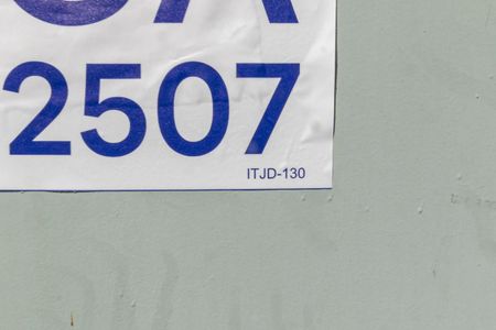 Código da placa de casa para alugar com 2 quartos, 60m² em Vila da Penha, Rio de Janeiro