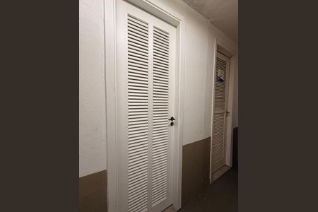 Apartamento à venda com 130m², 3 quartos e 2 vagas Apartamento à venda com 130m², 3 quartos e 2 vagasDepósito