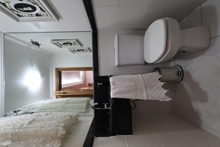 Apartamento à venda com 130m², 3 quartos e 2 vagas Apartamento à venda com 130m², 3 quartos e 2 vagasLavabo
