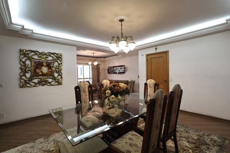 Apartamento à venda com 130m², 3 quartos e 2 vagas Apartamento à venda com 130m², 3 quartos e 2 vagasSala