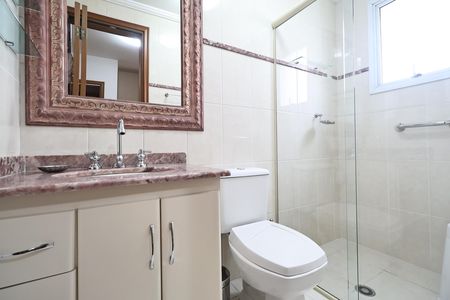 Apartamento à venda com 130m², 3 quartos e 2 vagas Apartamento à venda com 130m², 3 quartos e 2 vagasBanheiro suíte 3