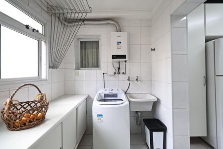 Apartamento à venda com 130m², 3 quartos e 2 vagas Apartamento à venda com 130m², 3 quartos e 2 vagasLavanderia