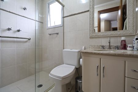 Apartamento à venda com 130m², 3 quartos e 2 vagas Apartamento à venda com 130m², 3 quartos e 2 vagasBanheiro suíte 2