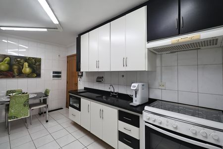 Cozinha de apartamento à venda com 3 quartos, 130m² em Vila Assunção, Santo André