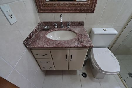 Apartamento à venda com 130m², 3 quartos e 2 vagas Apartamento à venda com 130m², 3 quartos e 2 vagasBanheiro suíte 3