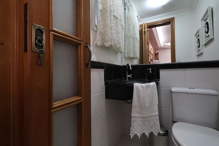 Apartamento à venda com 130m², 3 quartos e 2 vagas Apartamento à venda com 130m², 3 quartos e 2 vagasLavabo