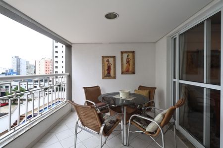 Apartamento à venda com 130m², 3 quartos e 2 vagas Apartamento à venda com 130m², 3 quartos e 2 vagasSacada