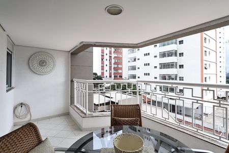 Apartamento à venda com 130m², 3 quartos e 2 vagas Apartamento à venda com 130m², 3 quartos e 2 vagasSacada