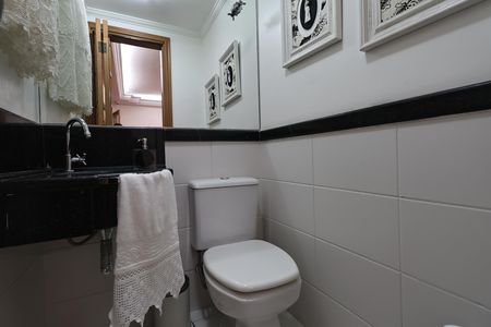 Apartamento à venda com 130m², 3 quartos e 2 vagas Apartamento à venda com 130m², 3 quartos e 2 vagasLavabo