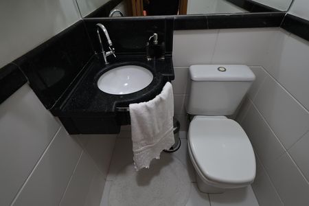 Apartamento à venda com 130m², 3 quartos e 2 vagas Apartamento à venda com 130m², 3 quartos e 2 vagasLavabo