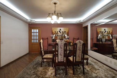 Apartamento à venda com 130m², 3 quartos e 2 vagas Apartamento à venda com 130m², 3 quartos e 2 vagasSala