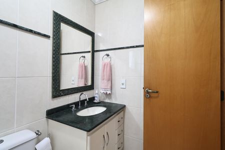 Banheiro suíte 1 de apartamento à venda com 3 quartos, 130m² em Vila Assunção, Santo André