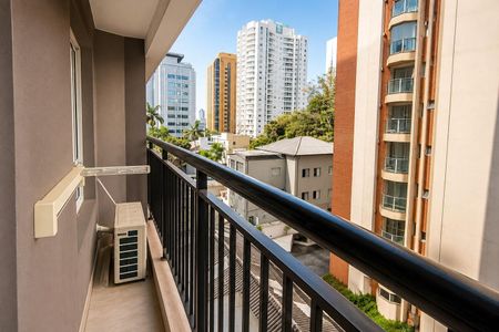 Varanda de kitnet/studio para alugar com 1 quarto, 33m² em Paraíso, São Paulo