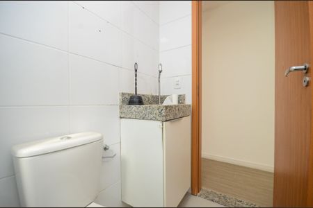 Banheiro de apartamento para alugar com 2 quartos, 44m² em Jardim Iris, São Paulo
