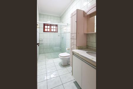 Casa à venda com 205m², 3 quartos e 4 vagas Casa à venda com 205m², 3 quartos e 4 vagasBanheiro da Suíte
