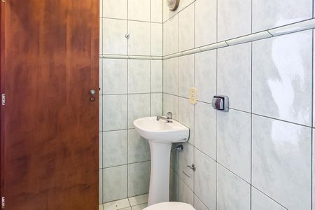 Casa à venda com 205m², 3 quartos e 4 vagas Casa à venda com 205m², 3 quartos e 4 vagasBanheiro edicula