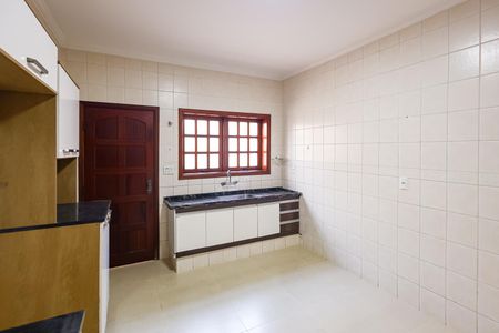 Casa à venda com 205m², 3 quartos e 4 vagas Casa à venda com 205m², 3 quartos e 4 vagascozinha