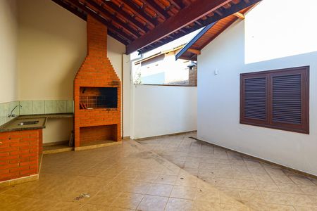 Casa à venda com 205m², 3 quartos e 4 vagas Casa à venda com 205m², 3 quartos e 4 vagasEdicula
