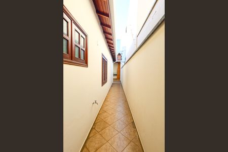 Casa à venda com 205m², 3 quartos e 4 vagas Casa à venda com 205m², 3 quartos e 4 vagasCorredor
