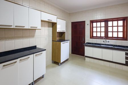Casa à venda com 205m², 3 quartos e 4 vagas Casa à venda com 205m², 3 quartos e 4 vagascozinha