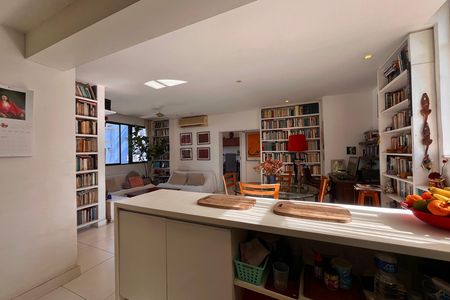 Cozinha de apartamento à venda com 2 quartos, 70m² em Gávea, Rio de Janeiro