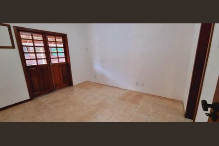 Casa de condomínio à venda com 105m², 3 quartos e 1 vagaQuarto