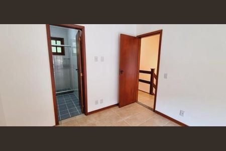 Quarto de casa de condomínio à venda com 3 quartos, 105m² em Baldeador, Niterói