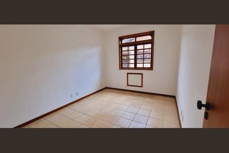 Quarto de casa de condomínio à venda com 3 quartos, 105m² em Baldeador, Niterói