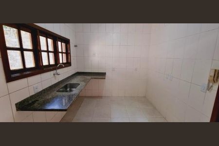 Cozinha de casa de condomínio à venda com 3 quartos, 105m² em Baldeador, Niterói