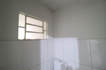 Banheiro da suíte 2 de apartamento para alugar com 2 quartos, 55m² em Lídice, Uberlândia