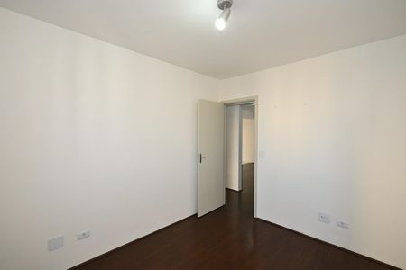 Apartamento à venda com 120m², 3 quartos e 2 vagasQuarto 2