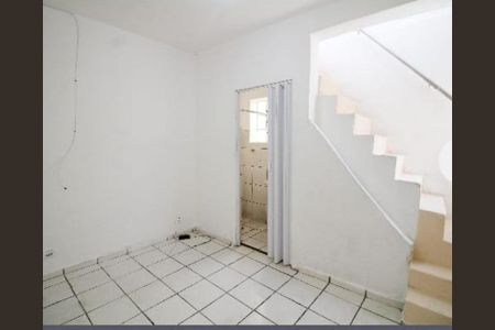 Casa à venda com 125m², 6 quartos e 1 vaga Casa à venda com 125m², 6 quartos e 1 vagaSala