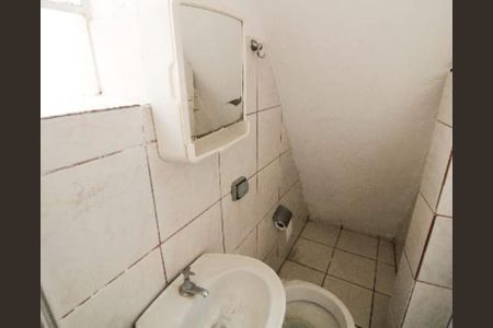 Casa à venda com 125m², 6 quartos e 1 vaga Casa à venda com 125m², 6 quartos e 1 vagaBanheiro