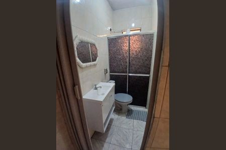Banheiro de casa para alugar com 2 quartos, 70m² em Chácara Mafalda, São Paulo