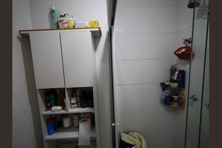 Banheiro 2 de apartamento à venda com 2 quartos, 55m² em Quitaúna, Osasco
