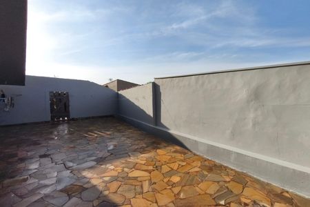 Quintal de casa à venda com 3 quartos, 156m² em Jardim dos Oliveiras, Campinas
