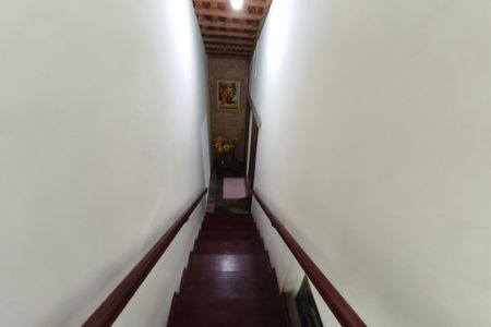 Escada - Quartos de casa à venda com 3 quartos, 156m² em Jardim dos Oliveiras, Campinas