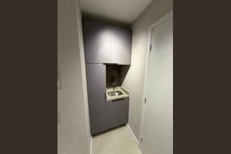Sala/Quarto de kitnet/studio à venda com 1 quarto, 28m² em Jardim Aurelia, São Paulo