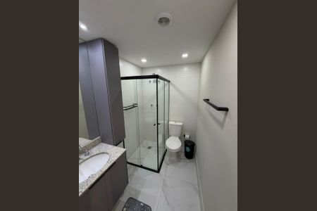Banheiro de kitnet/studio à venda com 1 quarto, 28m² em Jardim Aurelia, São Paulo