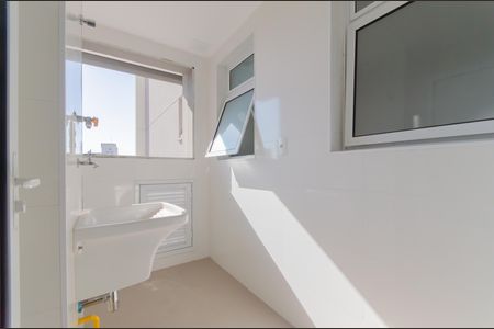 Apartamento à venda com 90m², 3 quartos e 2 vagas Apartamento à venda com 90m², 3 quartos e 2 vagasÁrea de Serviço