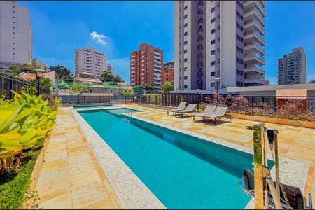 Apartamento à venda com 90m², 3 quartos e 2 vagas Apartamento à venda com 90m², 3 quartos e 2 vagasÁrea comum - Piscina