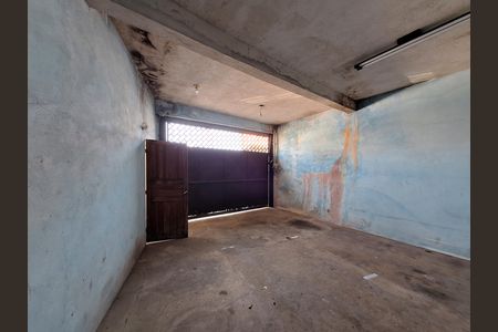 Garagem de casa à venda com 2 quartos, 233m² em Vila Maria Luisa, São Paulo