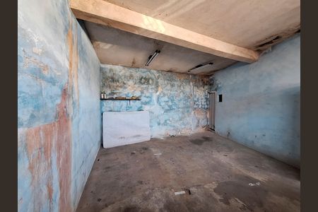 Garagem de casa à venda com 2 quartos, 233m² em Vila Maria Luisa, São Paulo