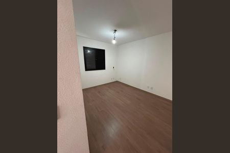 Quarto de apartamento para alugar com 2 quartos, 55m² em Jardim Maria Helena, Barueri