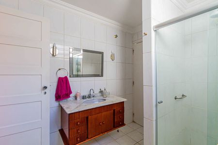 Banheiro de casa à venda com 3 quartos, 112m² em Pompeia, São Paulo