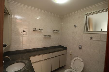 Banheiro de apartamento à venda com 1 quarto, 70m² em Vila Bela, São Paulo